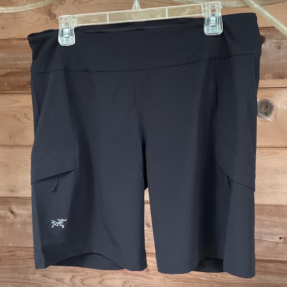 Arc'teryx Black Women's Bike Shorts with Side Pockets New